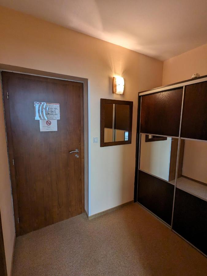 Garni Hotel Cosmopolitan Senec Exteriör bild