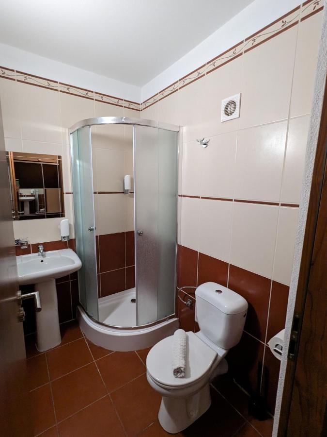 Garni Hotel Cosmopolitan Senec Exteriör bild