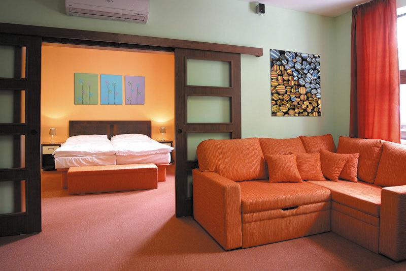 Garni Hotel Cosmopolitan Senec Rum bild